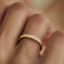 Load image into Gallery viewer, B1016 | Majestic Granulated Band with rectangular diamonds