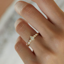 Load image into Gallery viewer, DR1057 | The Drop Diamond Ring