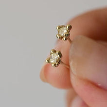 Load image into Gallery viewer, E1028 | Princess Cut Diamond Stud earrings