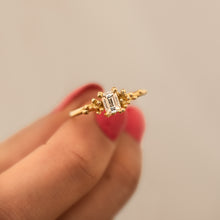 Load image into Gallery viewer, DR1031 | Lotus Flower Diamond Ring