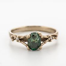 Load image into Gallery viewer, DR1044 | Majestic Blue Oval Diamond Ring