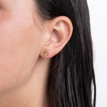 Load image into Gallery viewer, E1003 | Coral Cluster Stud earrings