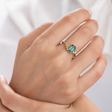 Load image into Gallery viewer, R1017 | Emerald Ocean Treasure Ring