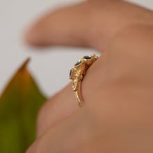 Load image into Gallery viewer, R1028 | Sapphire Cluster Ring with Coral Details