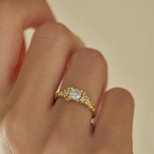 Load image into Gallery viewer, DR1058 | Mermaid&#39;s Dream Snowy Diamond Ring