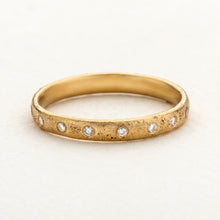 Load image into Gallery viewer, B1007 | Organic textured oval Band With White Diamonds