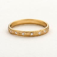 B1007 | Organic textured oval Band With White Diamonds