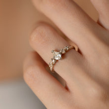 Load image into Gallery viewer, DR1026 | Pear Shaped Diamond Ring