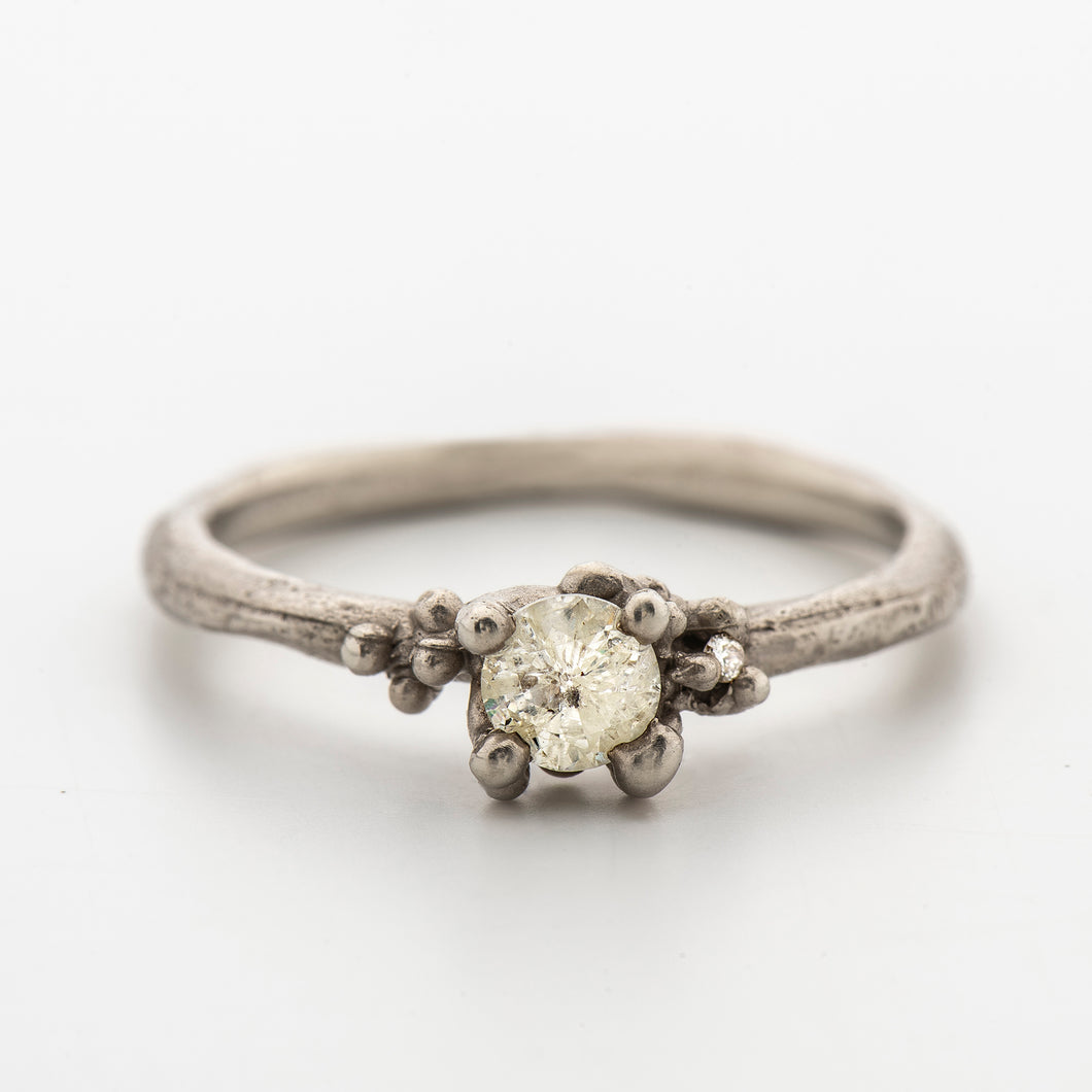 DR1039 | Snowy Diamond dainty Ring