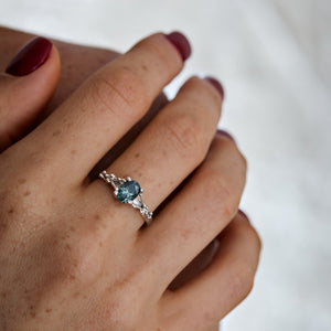 DR1044 | טבעת יהלומים כחולה ממעמקי הים