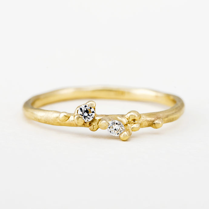 DR1024 | Dainty Cluster Ring with Diamonds