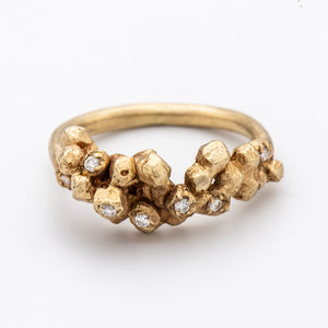 R1004 | Cluster Ring with Diamonds