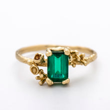 Load image into Gallery viewer, R1017 | Emerald Ocean Treasure Ring