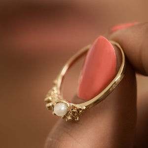 R1031 | Coral Ring with Japanese Pearl